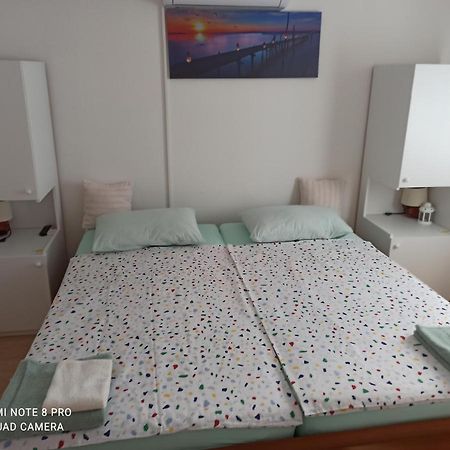 Апартаменти Sunce Apartman Bratkovice 1-8C Драче Екстер'єр фото