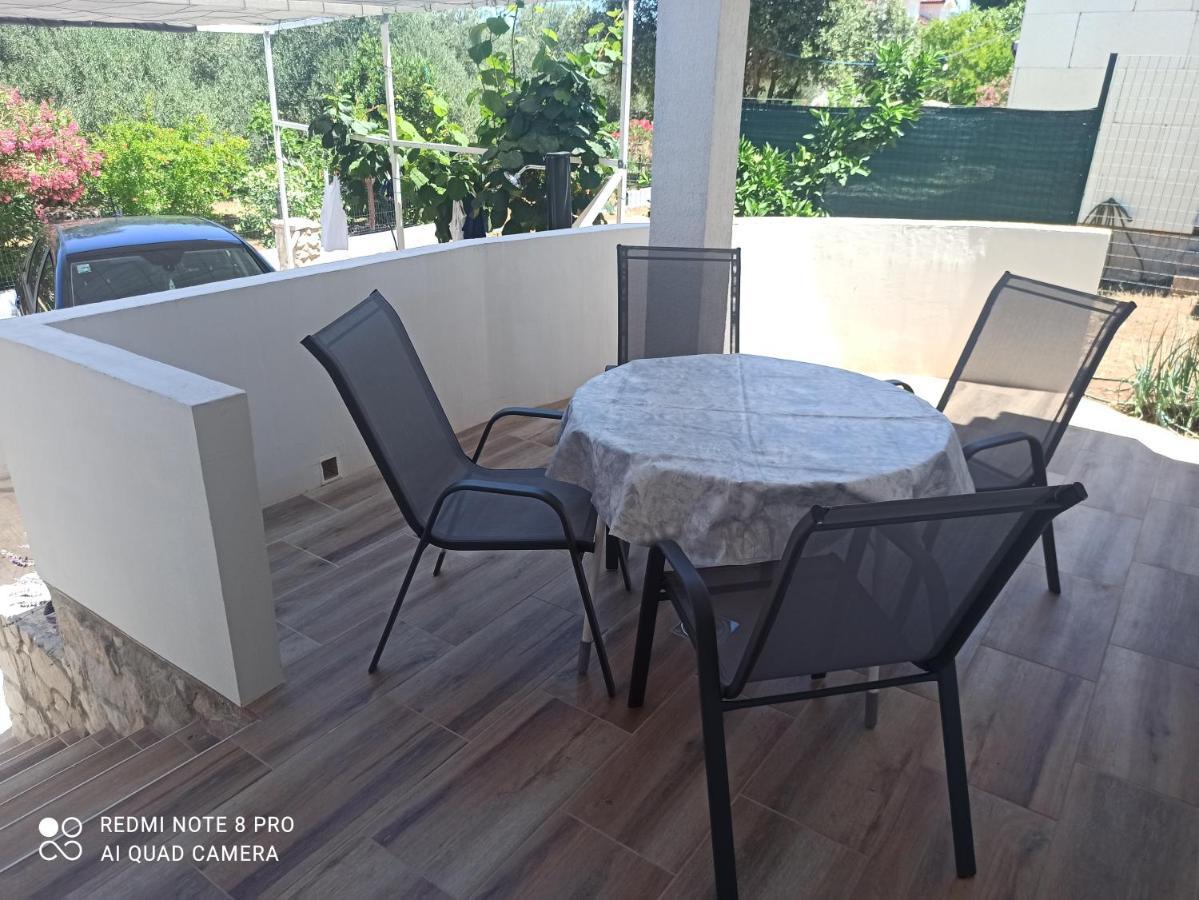 Апартаменти Sunce Apartman Bratkovice 1-8C Драче Екстер'єр фото